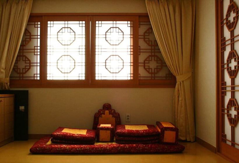 فندق Juwangsan Spa Tourist