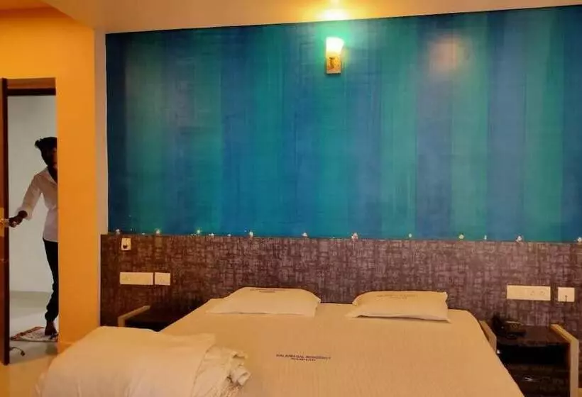 ホテル Kalaimagal Residency