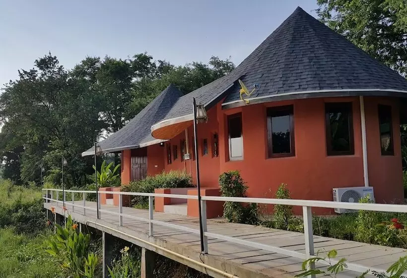 Hotelli Khemmarat Baandin Resort