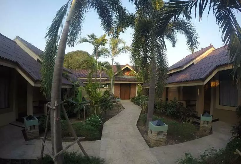 Hotelli Mamaungpaa Hill Resort