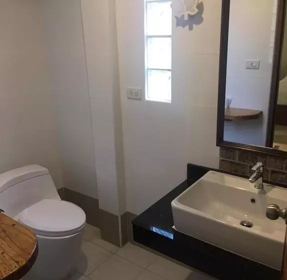 Hotelli Mamaungpaa Hill Resort