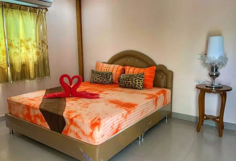 Hotelli Mourakot Resort