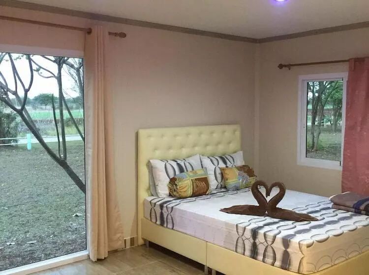 Hotelli Mourakot Resort