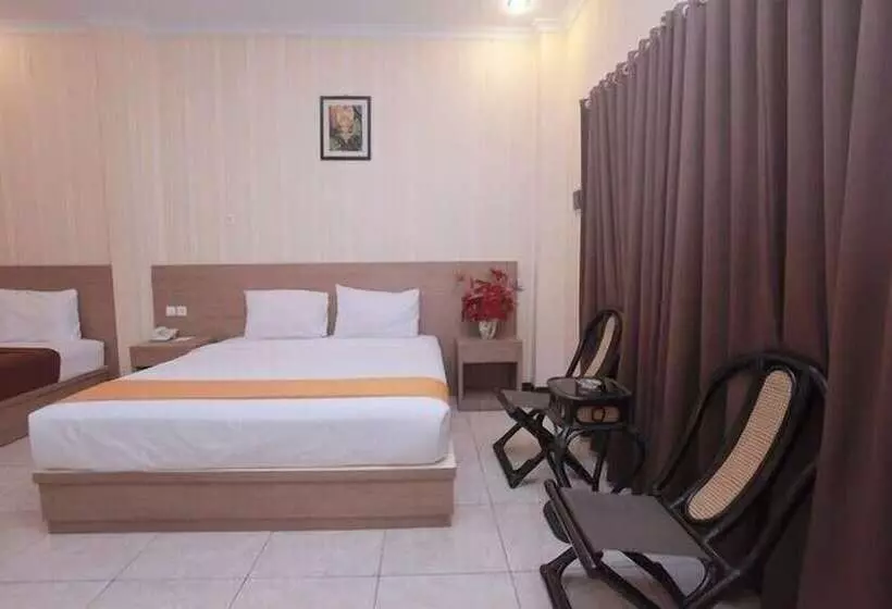 Otel New Merdeka Pati