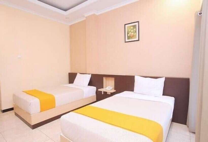 Otel New Merdeka Pati