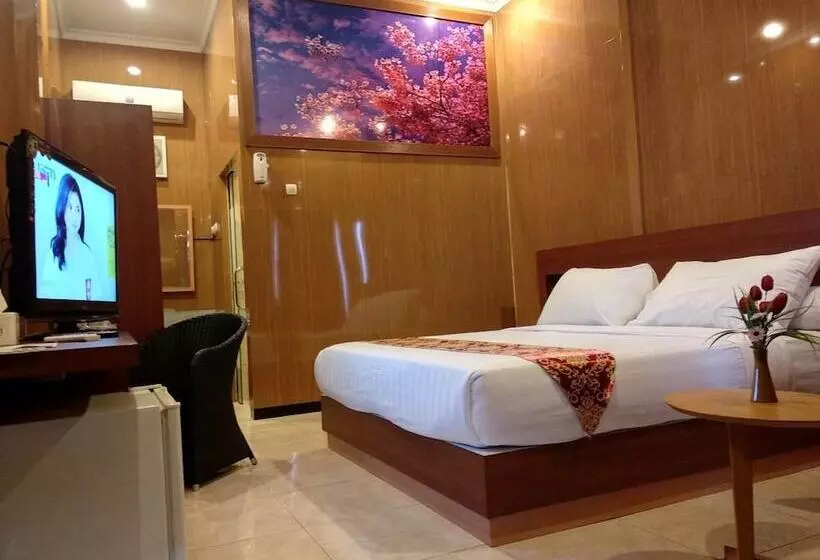 Otel New Merdeka Pati