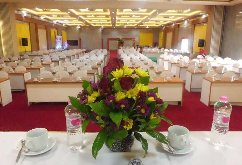 Otel New Merdeka Pati