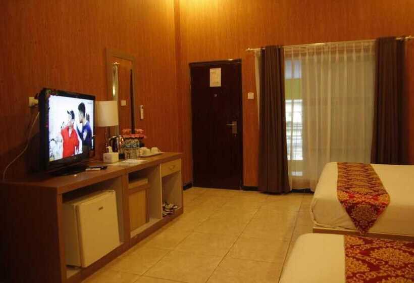 Otel New Merdeka Pati