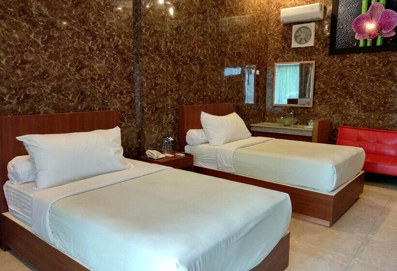 Otel New Merdeka Pati