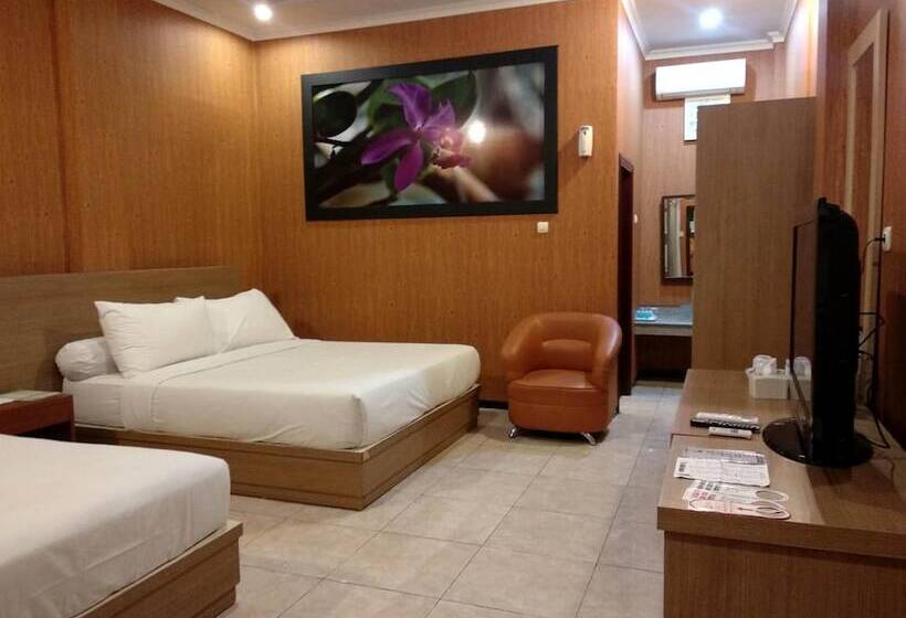 Otel New Merdeka Pati