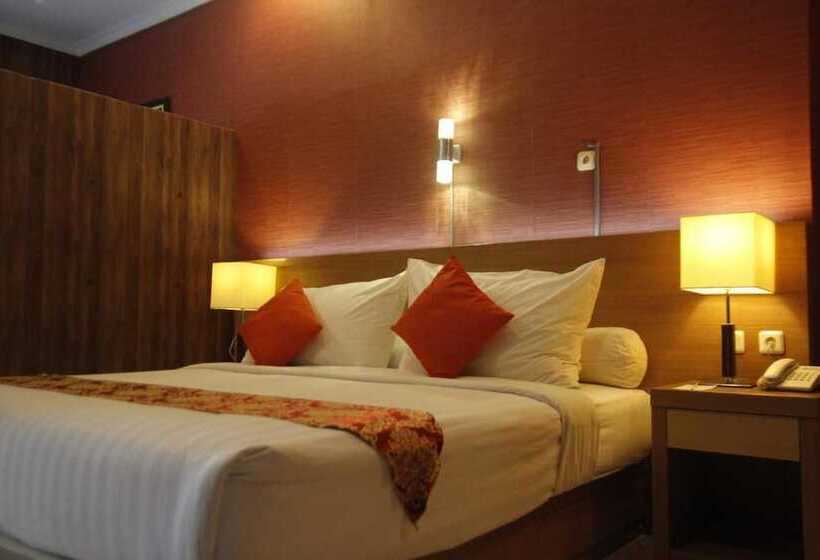 Otel New Merdeka Pati