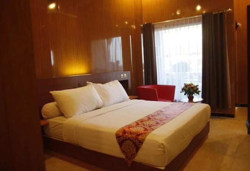 Otel New Merdeka Pati