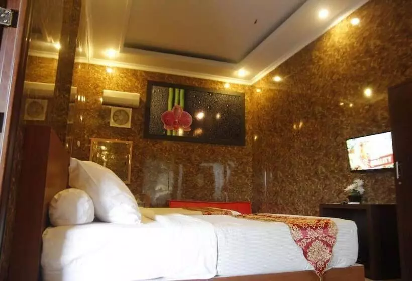 Otel New Merdeka Pati