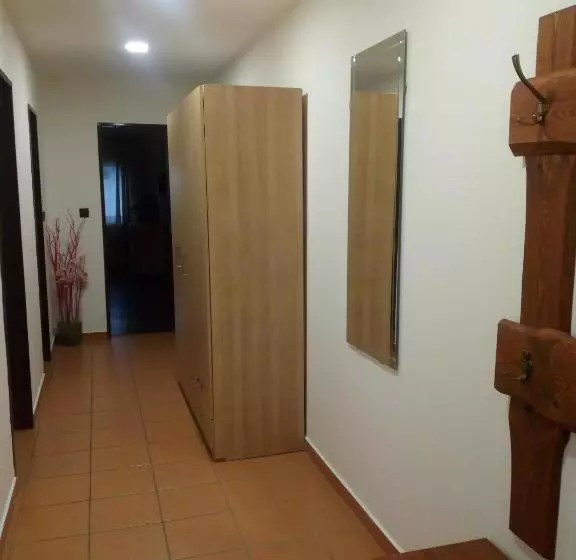 Maaseutuhotelli Zoopark Zelčín