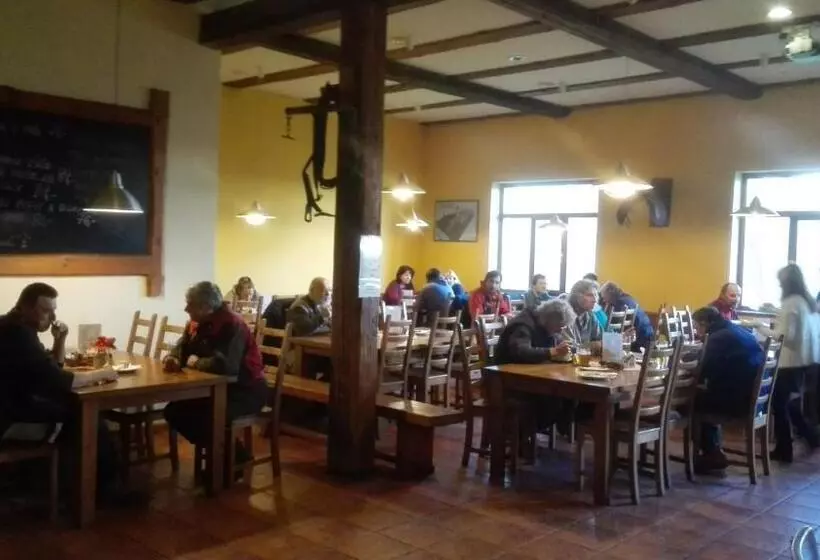 Maaseutuhotelli Zoopark Zelčín