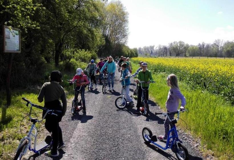 Landhotel Zoopark Zelčín