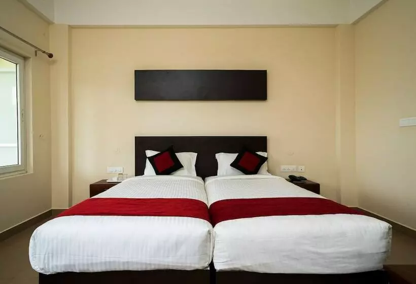 Hotel Shola Heaven