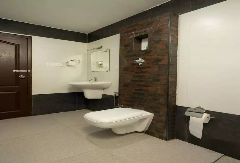 Hotel Shola Heaven