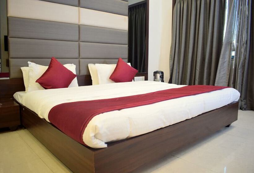 בית מלון כפרי Sunrise Palace