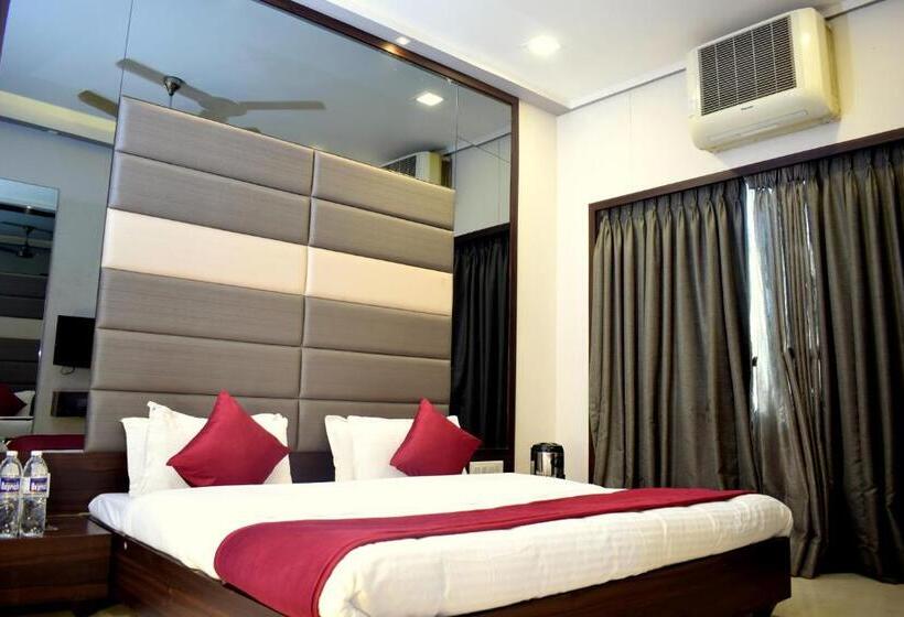 בית מלון כפרי Sunrise Palace