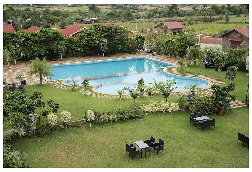 ホテル The Lohana Village Resort