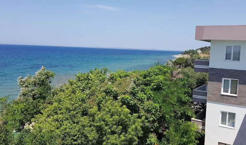 ホテル Troas Beach