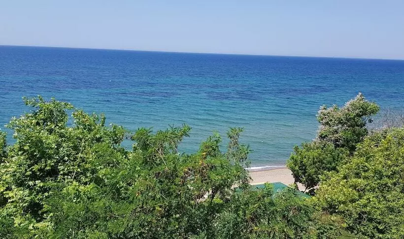 ホテル Troas Beach