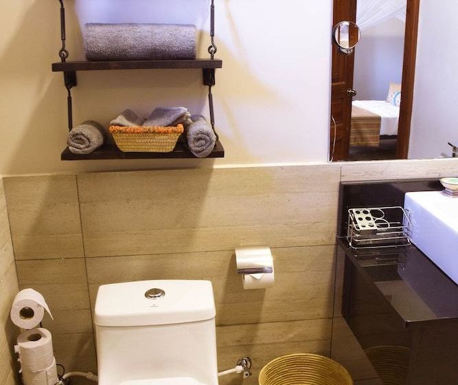 פנסיון Stemm Mountain Retreat Center