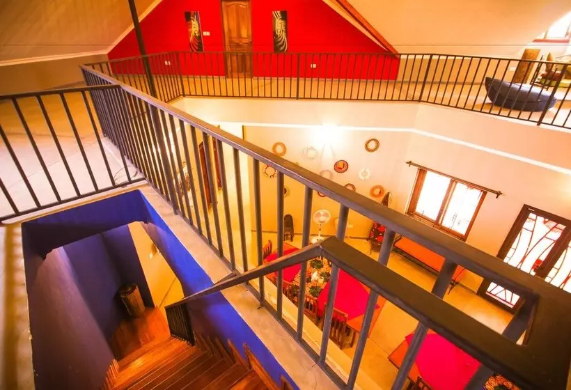 Majatalo Stemm Mountain Retreat Center