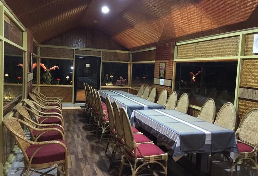 אתר נופש Vridhavan Mist City