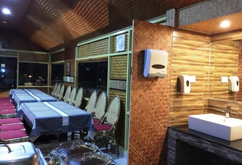 אתר נופש Vridhavan Mist City