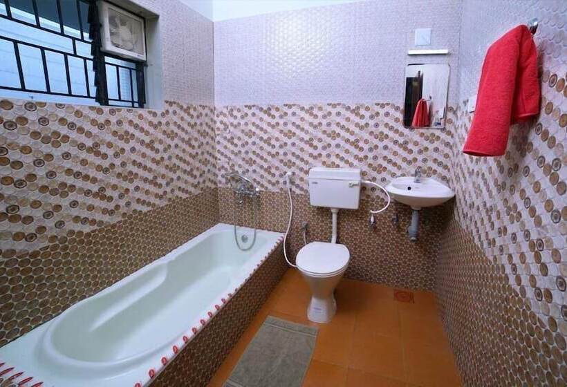 אתר נופש Vridhavan Mist City