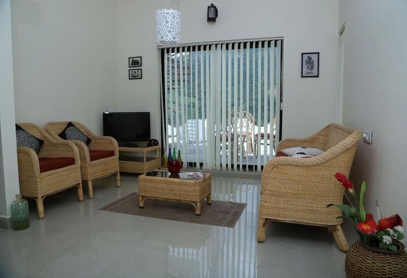 אתר נופש Vridhavan Mist City