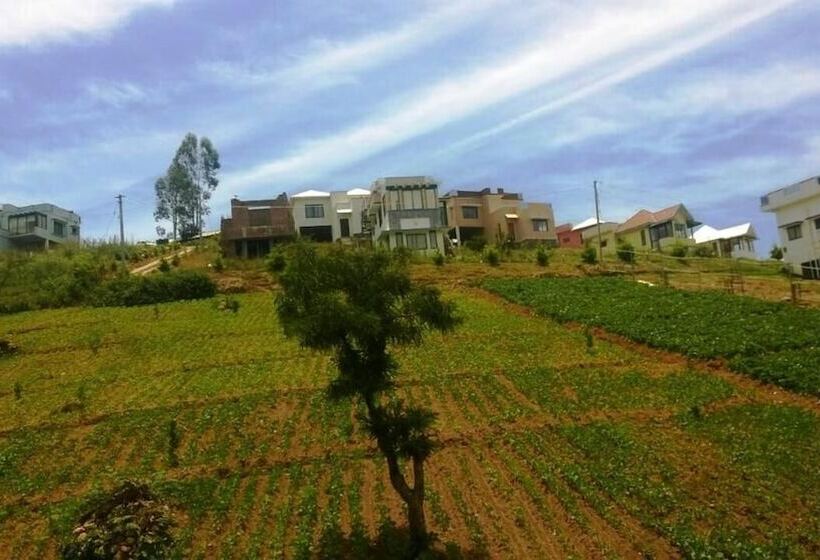 אתר נופש Vridhavan Mist City