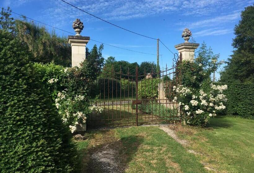 مبيت وإفطار Le Manoir De Maucartier