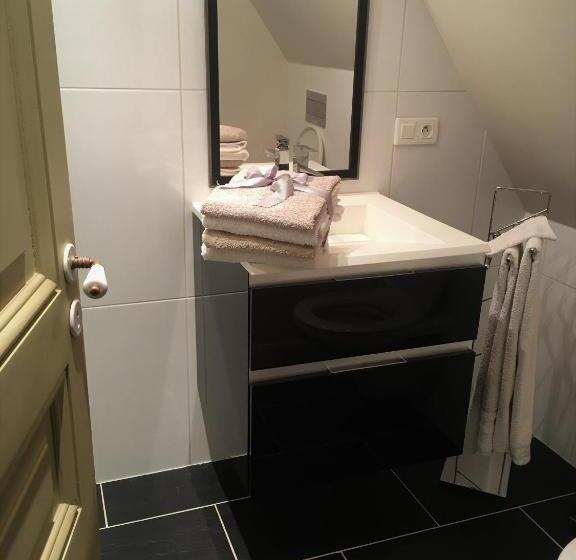 مبيت وإفطار Le Manoir De Maucartier