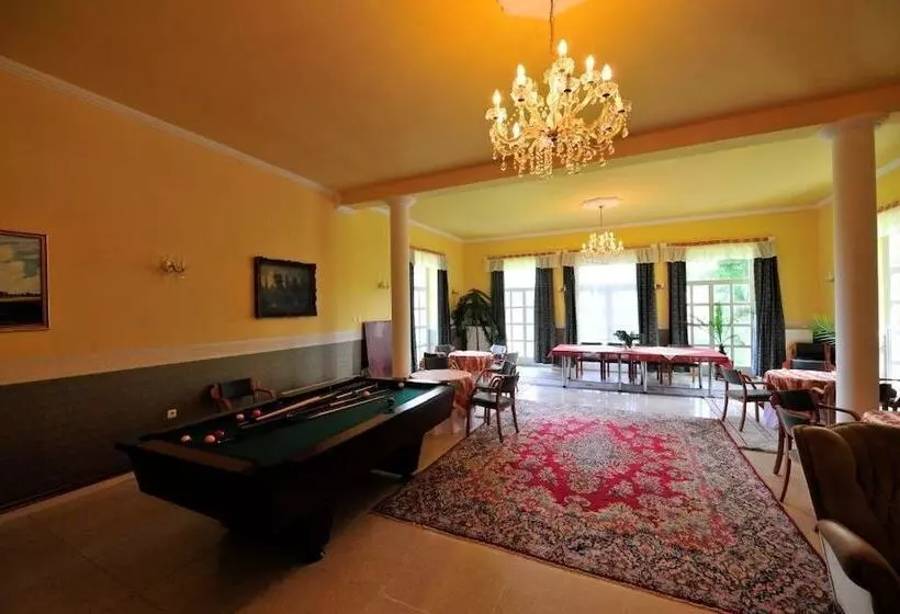Bed & Breakfast Misefa Kastély