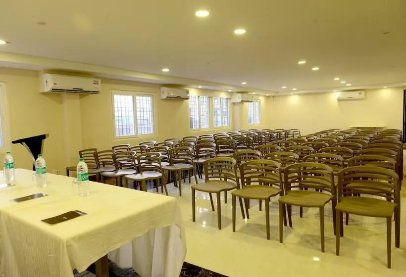 Hotelli Awinco International