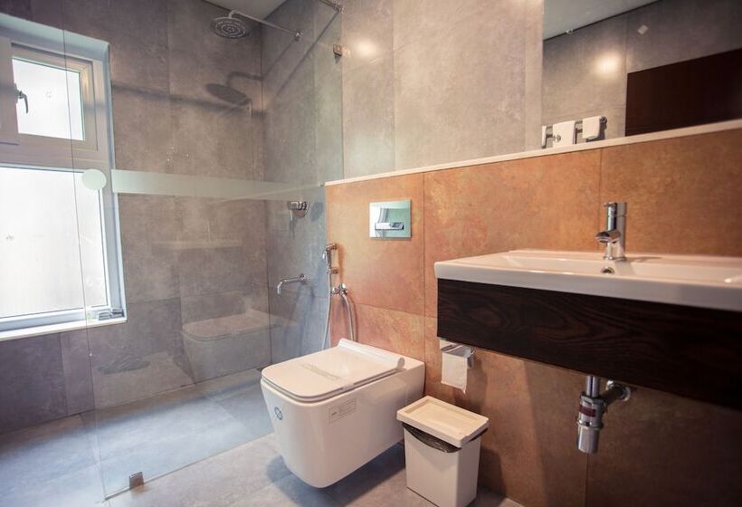 Hotel Crayons Guest House