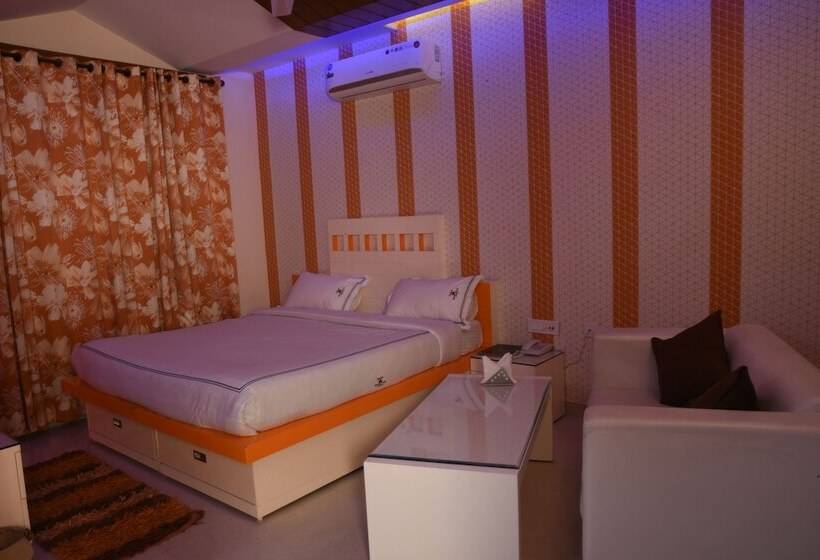 בית מלון כפרי Gst Grand Plaza