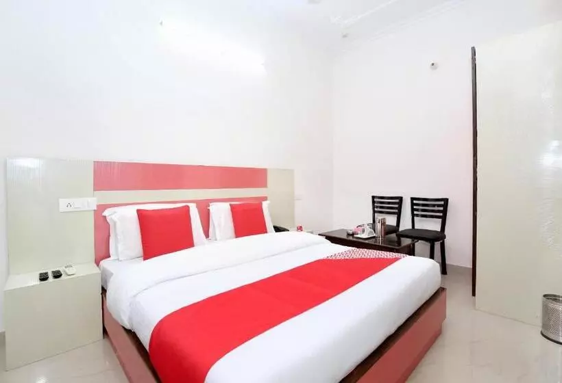 Hotelli Kamal Palace