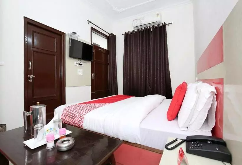 Hotelli Kamal Palace