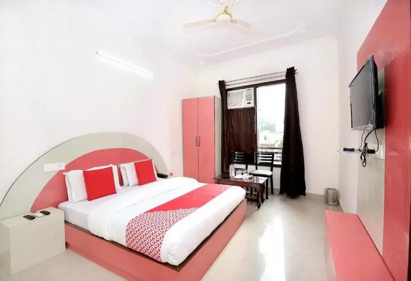 Hotelli Kamal Palace