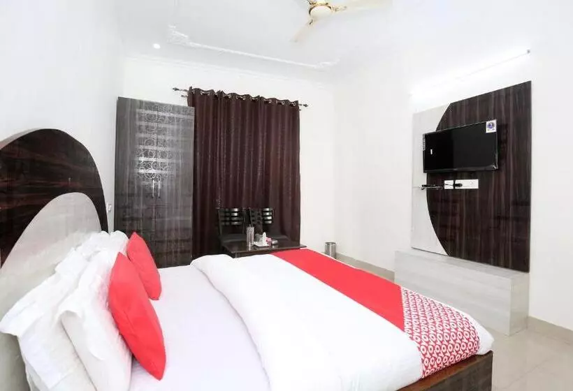 Hotelli Kamal Palace