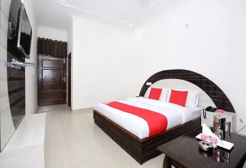 Hotelli Kamal Palace