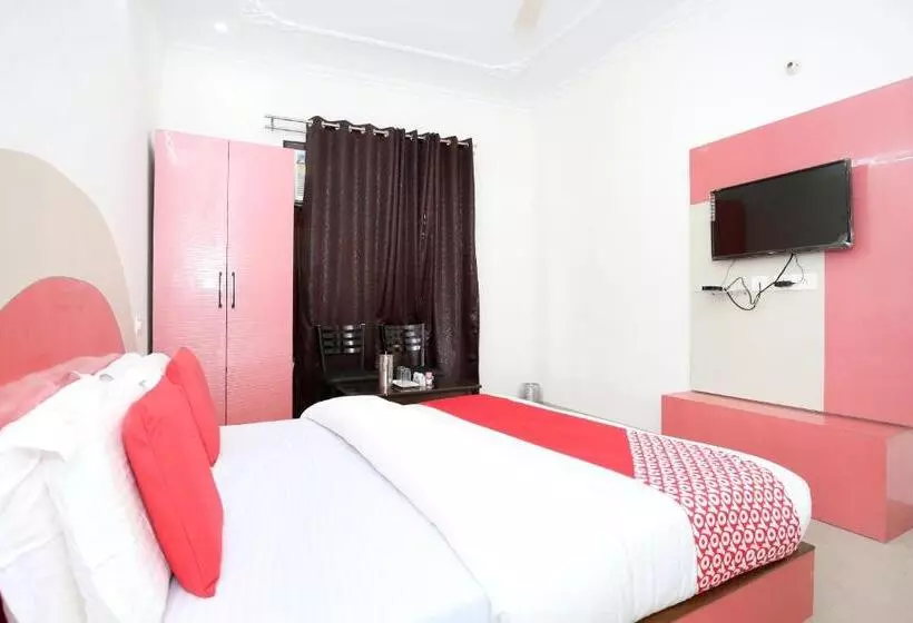 Hotelli Kamal Palace