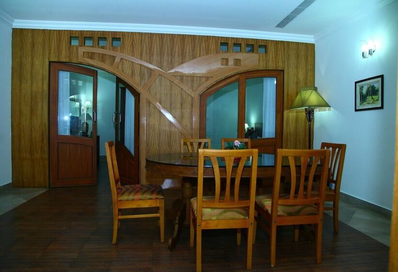 فندق Nila Palace