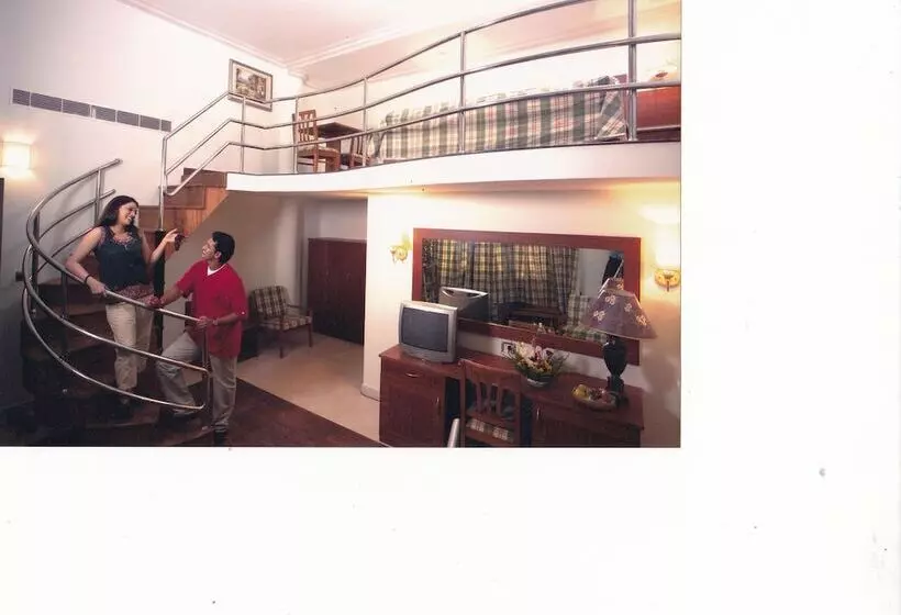 ホテル Nila Palace