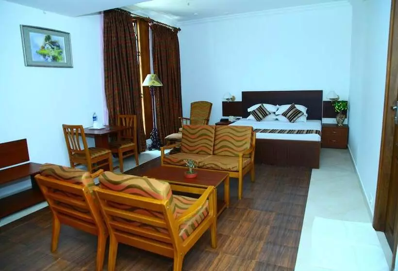 ホテル Nila Palace