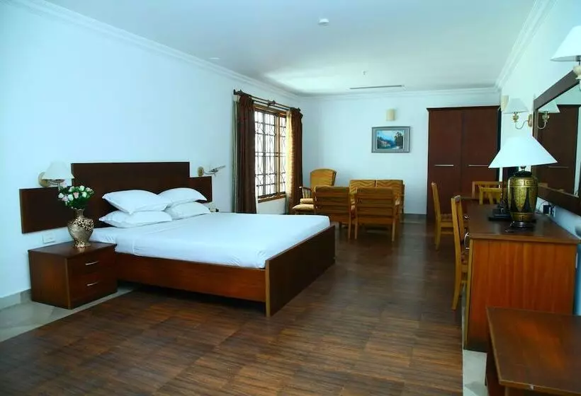 ホテル Nila Palace
